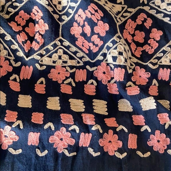 Beautiful J Crew Scarf - Picture 3 of 6